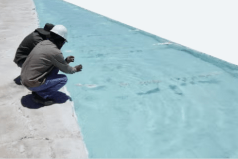 Workers looking to water - In Focus - Inter American Development Bank - IDB