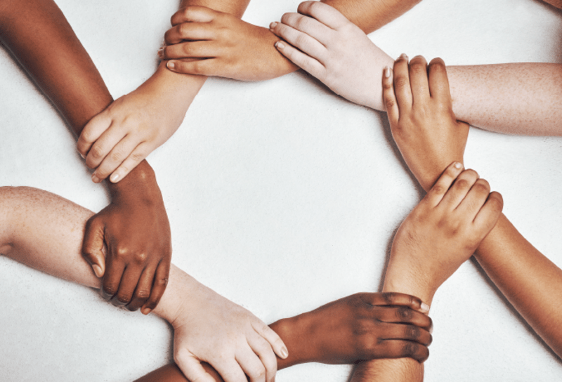 Holding hands - Alliance for Security- Inter American Development Bank - IDB